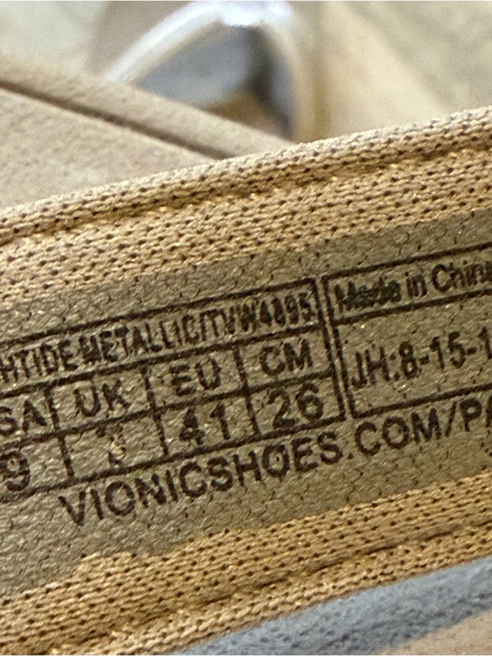 Vionic with Orthaheel Tide Flip Flop Sandal Cream 9 Beach Summer Cruise Like New - Picture 6 of 6